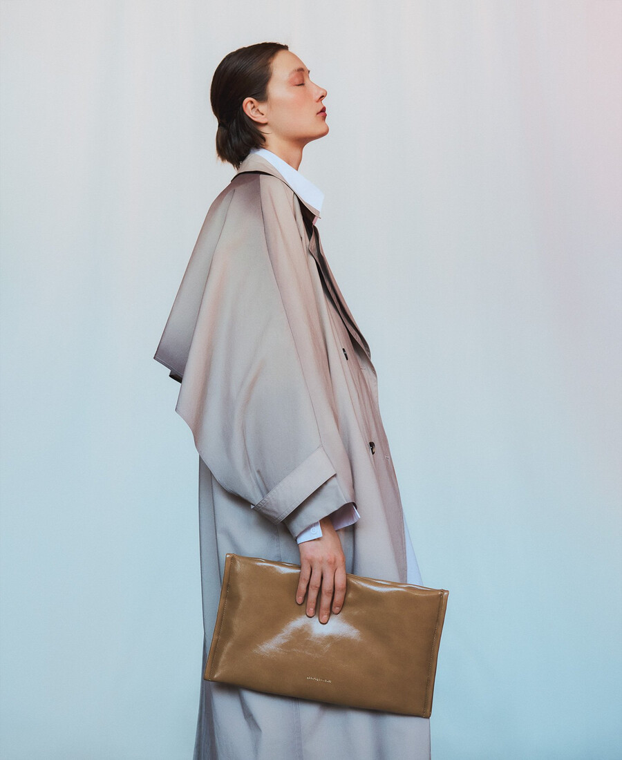 gepolsterte clutch aus lederkunstleder für damen