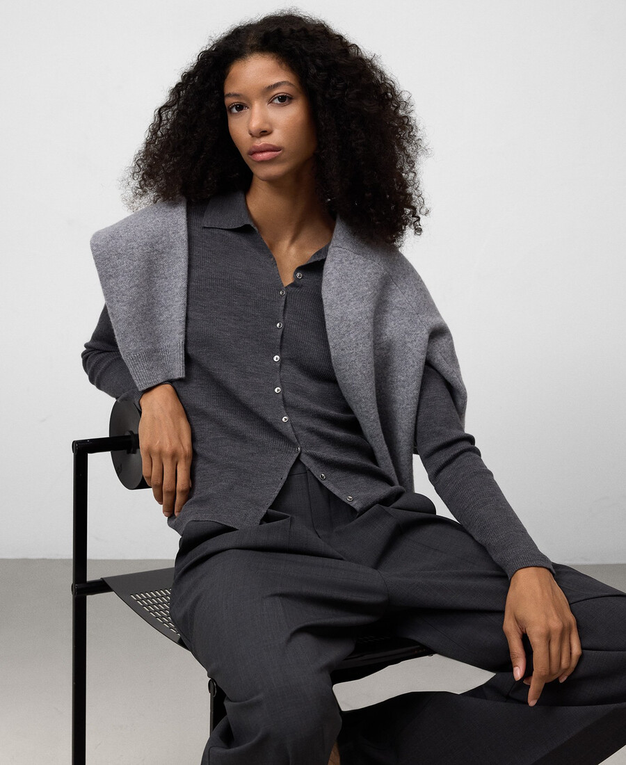 damen-cardigan aus merinowolle tailliert