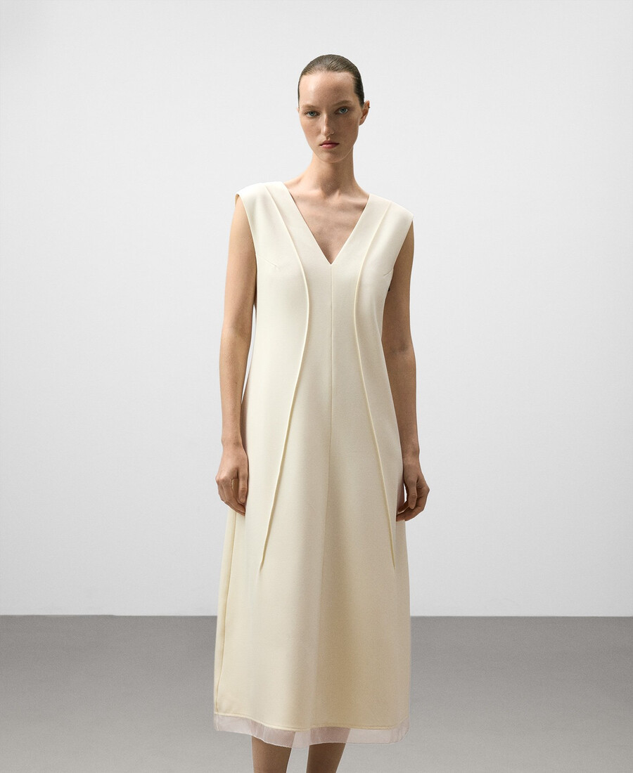 tailliertes kleid mit v-ausschnitt für damen