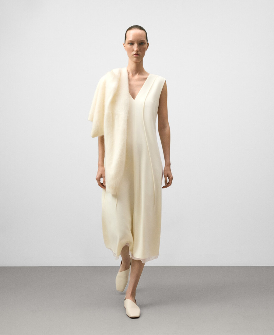 tailliertes kleid mit v-ausschnitt für damen