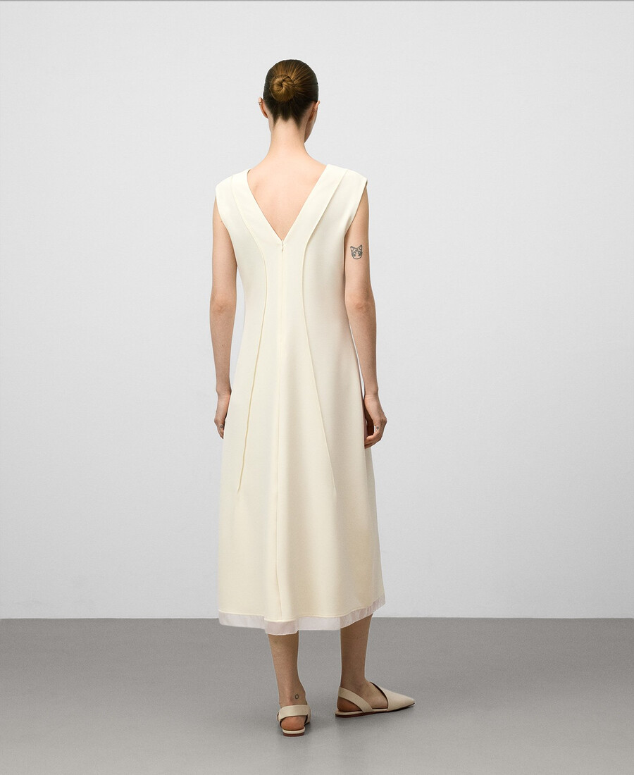 tailliertes kleid mit v-ausschnitt für damen