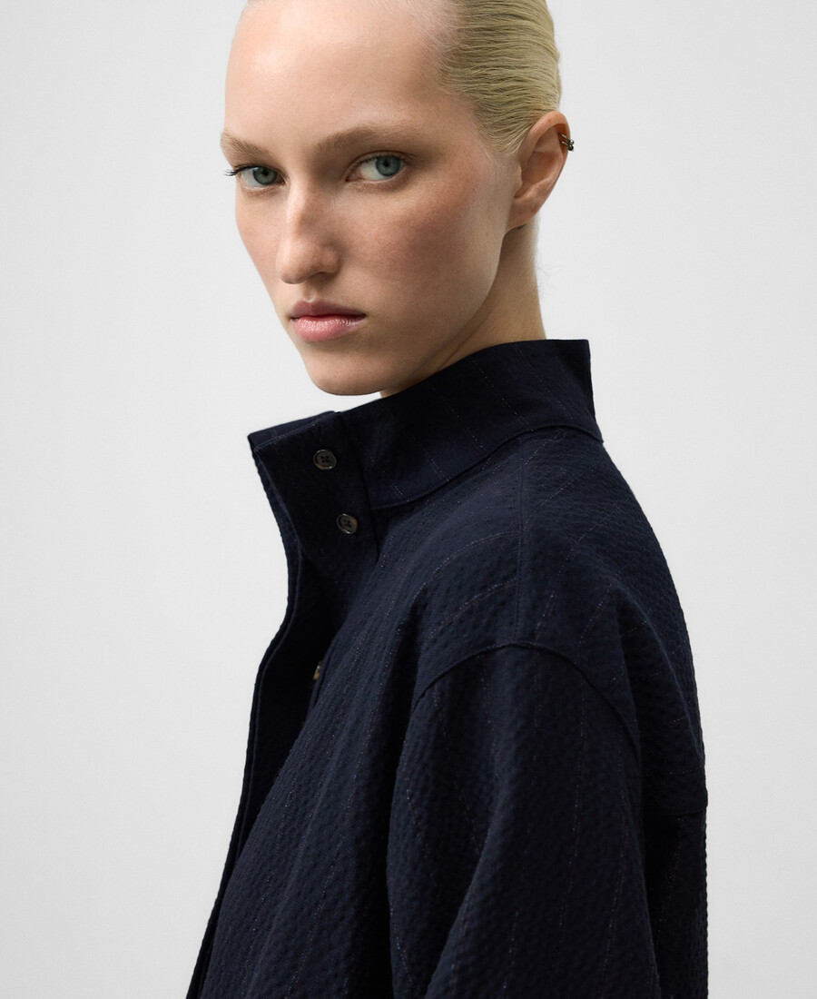 kastenförmig geschnittenes gestreiftes overshirt für damen