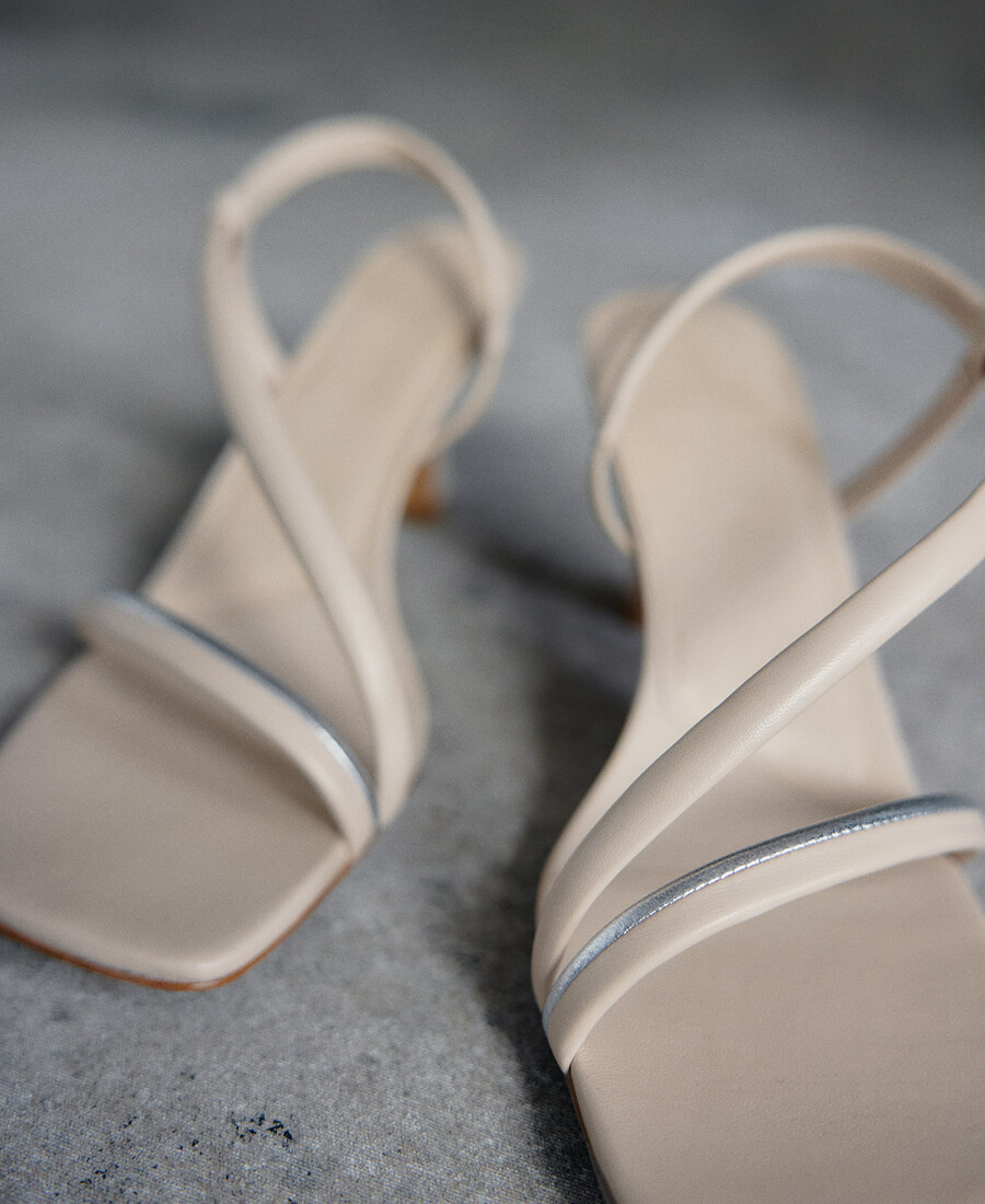 damen-sandalen mit absatz aus leder