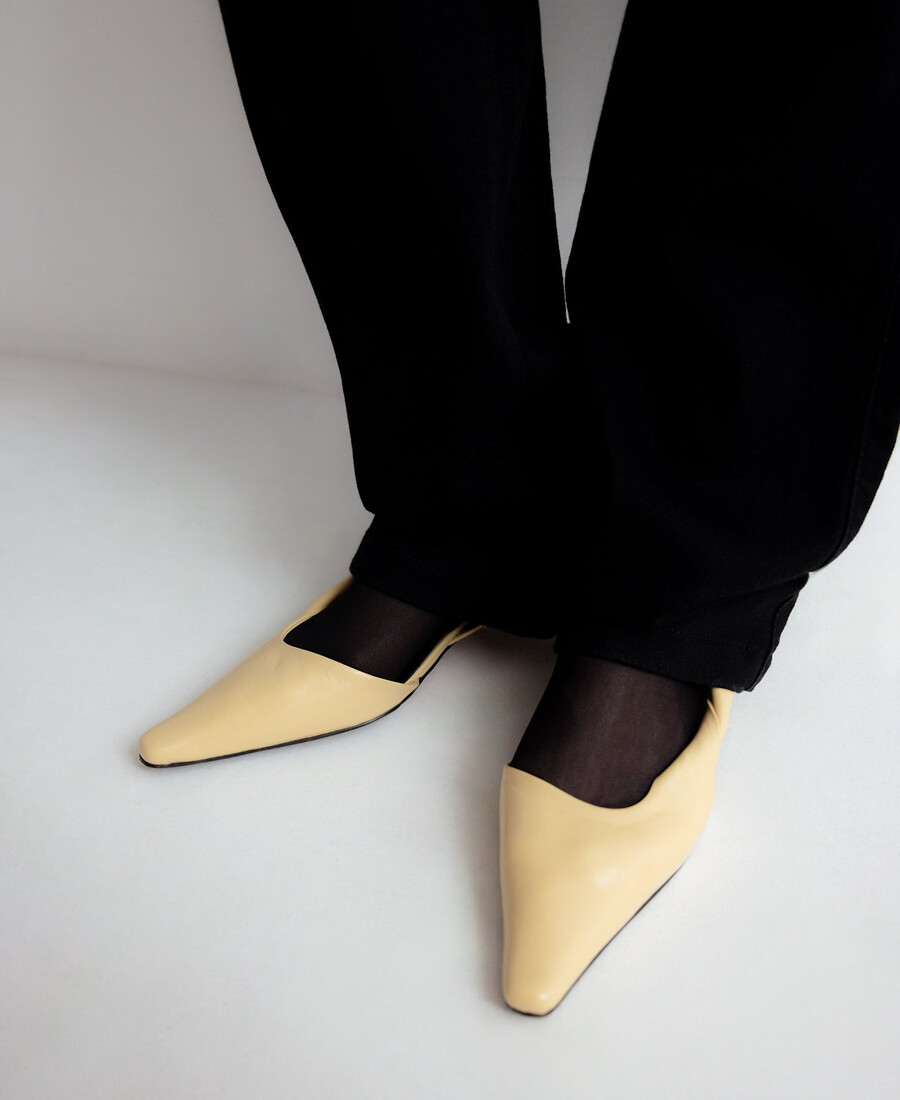 damen-slingback-schuhe aus leder mit niedrigem absatz