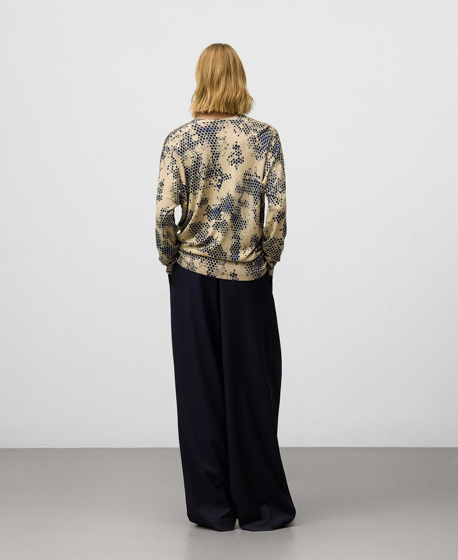 damenpullover mit v-ausschnitt und print
