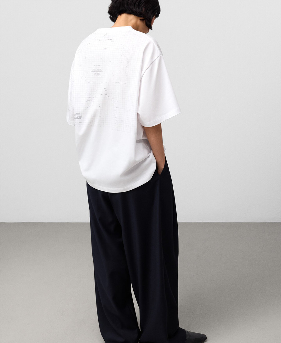 damen-t-shirt aus bio-baumwolle mit landkartenprint