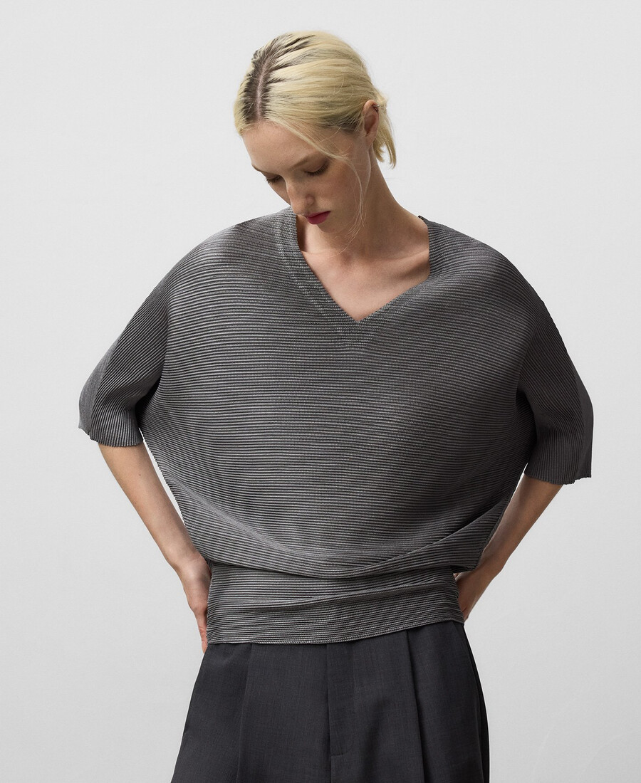 damen-top mit v-ausschnitt und knittereffekt