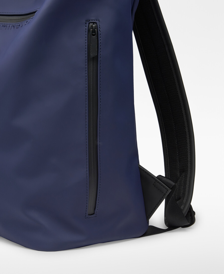 marineblauer rechteckiger rucksack für herren