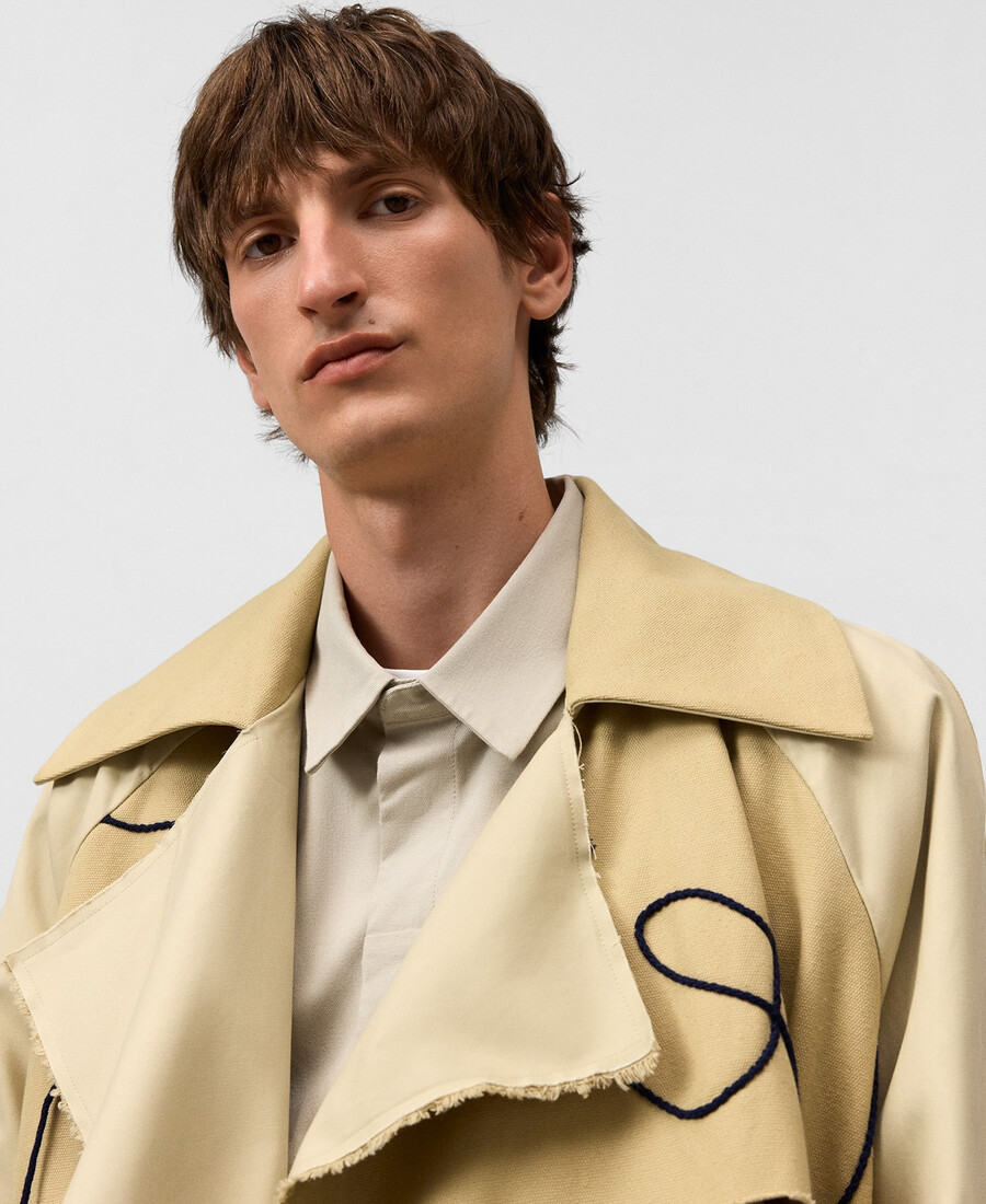 trenchcoat aus materialmix mit kordelzug