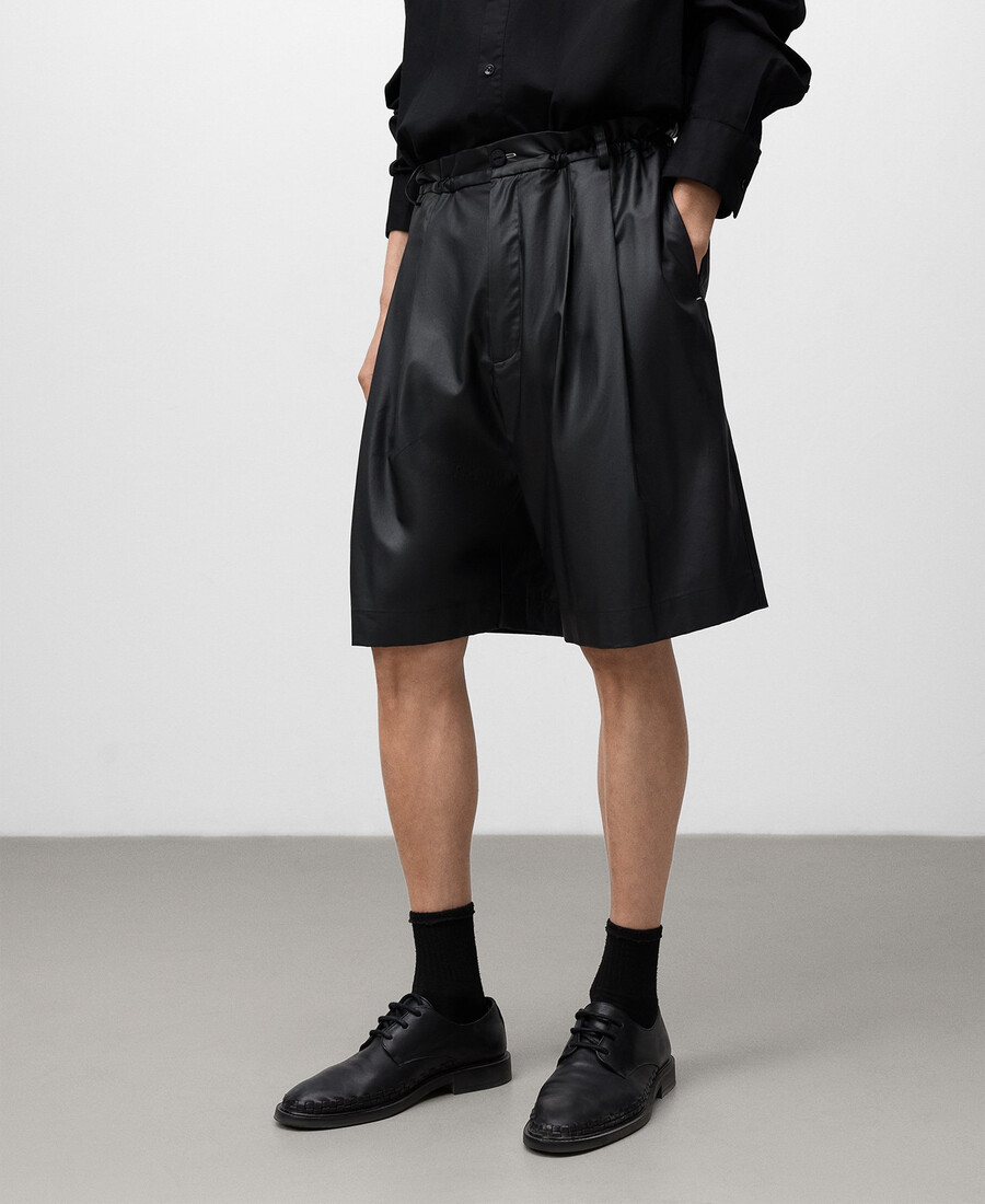 schwarze bermuda-shorts für herren mit lockerer passform