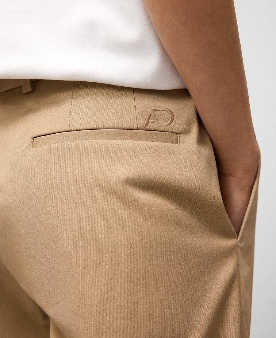 schmal geschnittene chino-hose für herren
